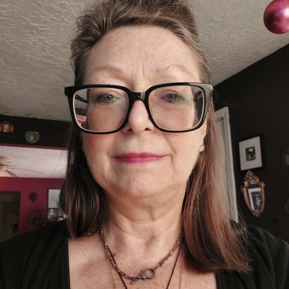 Meet your Posher, Carol